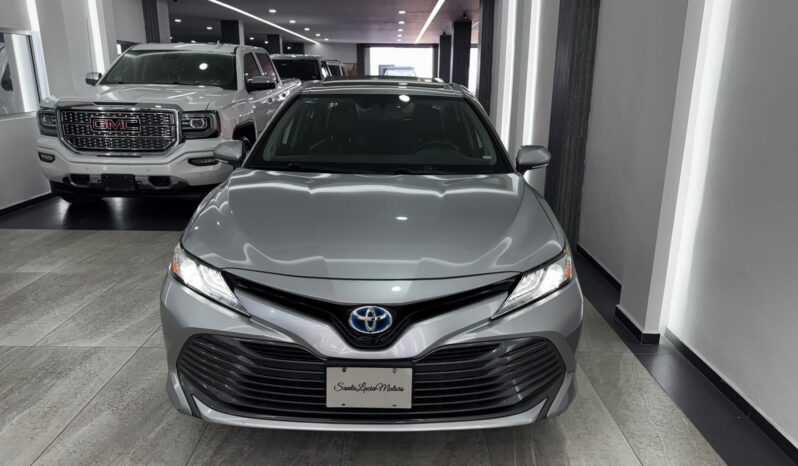 Toyota Camry Xle Hybrid 2020 lleno