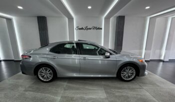 Toyota Camry Xle Hybrid 2020 lleno