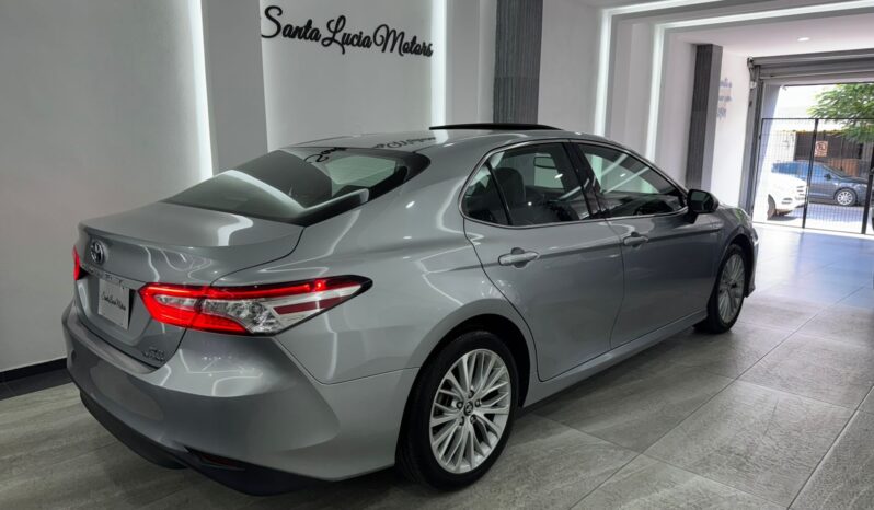 Toyota Camry Xle Hybrid 2020 lleno