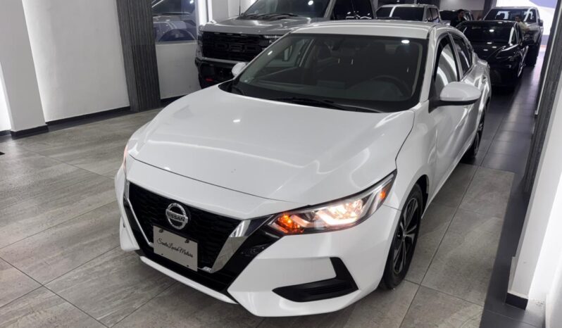 Nissan Sentra CVT 2023 lleno