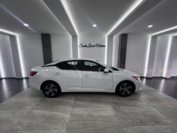 Nissan Sentra CVT 2023 lleno