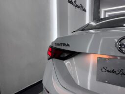 Nissan Sentra CVT 2023 lleno