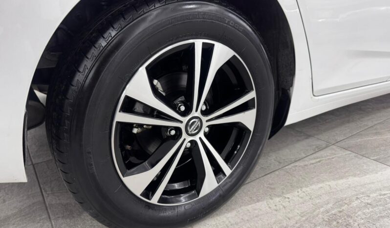 Nissan Sentra CVT 2023 lleno
