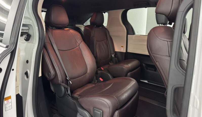 Toyota Sienna Platinum 2024 lleno