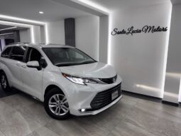 Toyota Sienna Platinum 2024 lleno