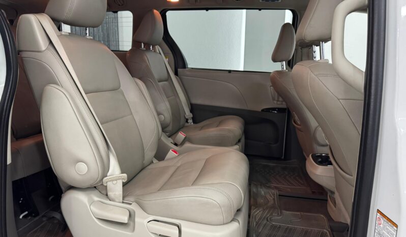 Toyota Sienna XLE Piel 2020 lleno