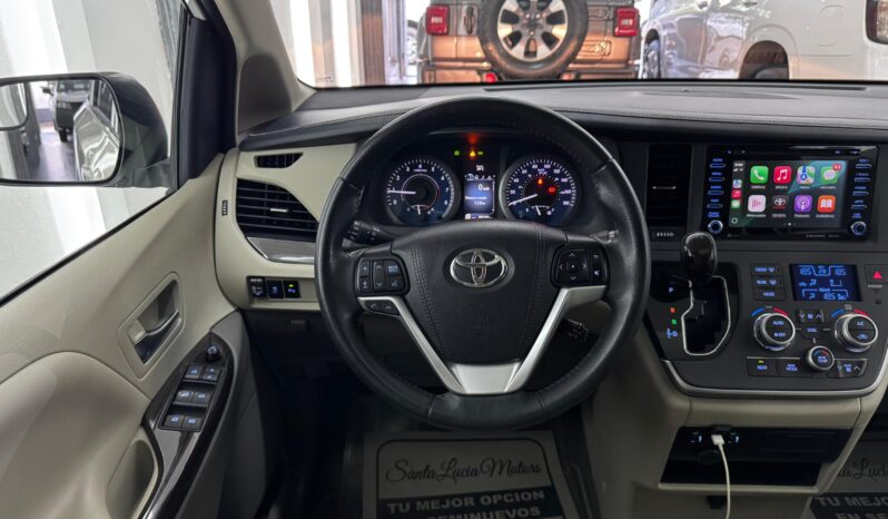 Toyota Sienna XLE Piel 2020 lleno