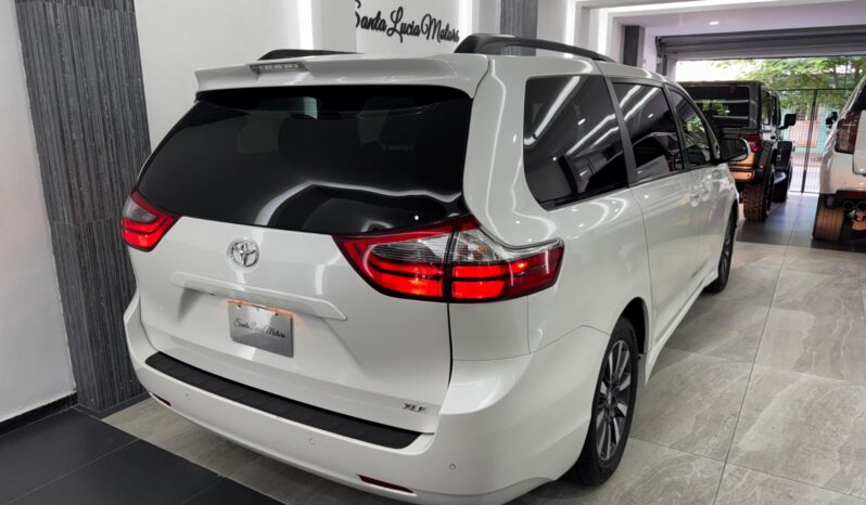 Toyota Sienna XLE Piel 2020 lleno