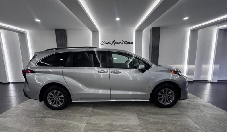 Toyota Sienna Xle Piel HEV 2021 lleno