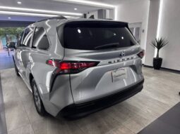 Toyota Sienna Xle Piel HEV 2021 lleno