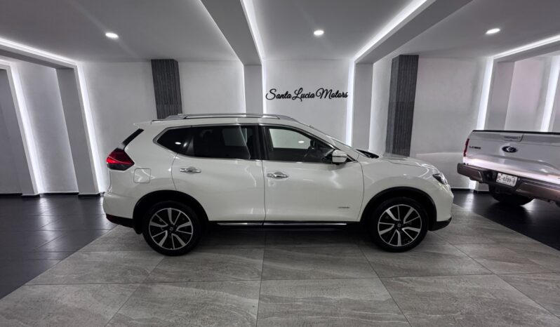 Nissan Xtrail Exclusive Hybrid 2020 lleno