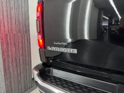 Ram 1500 Laramie 4×2 2019 lleno