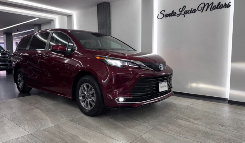 Toyota Sienna Xle HEV 2021 lleno