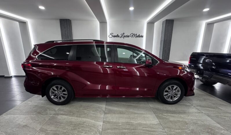 Toyota Sienna Xle HEV 2021 lleno
