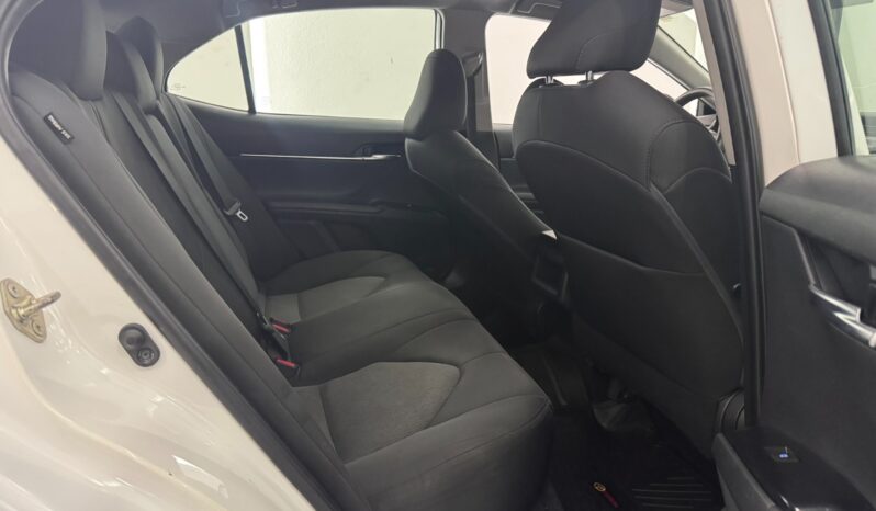 Toyota Camry LE 2019 lleno