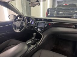 Toyota Camry LE 2019 lleno