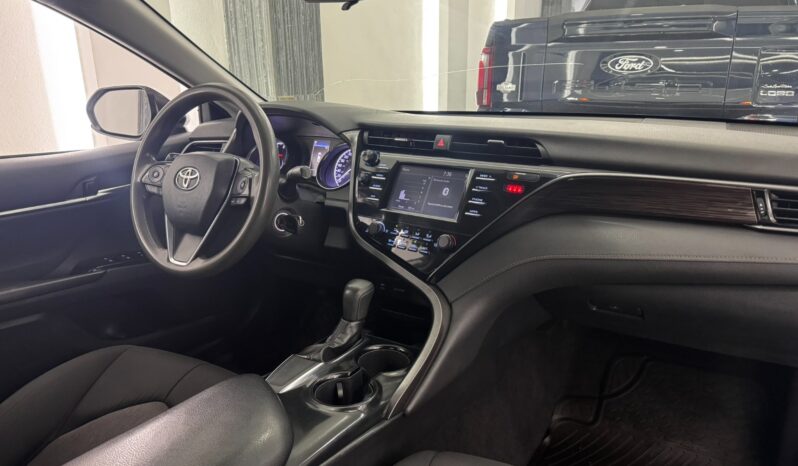 Toyota Camry LE 2019 lleno