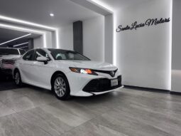 Toyota Camry LE 2019 lleno