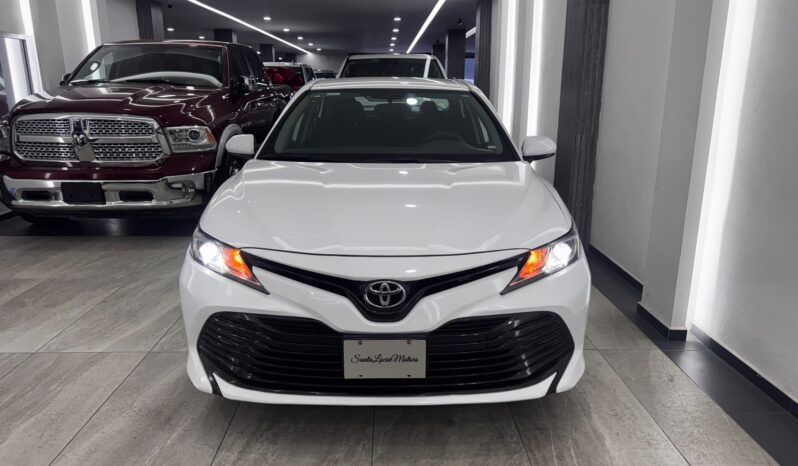 Toyota Camry LE 2019 lleno