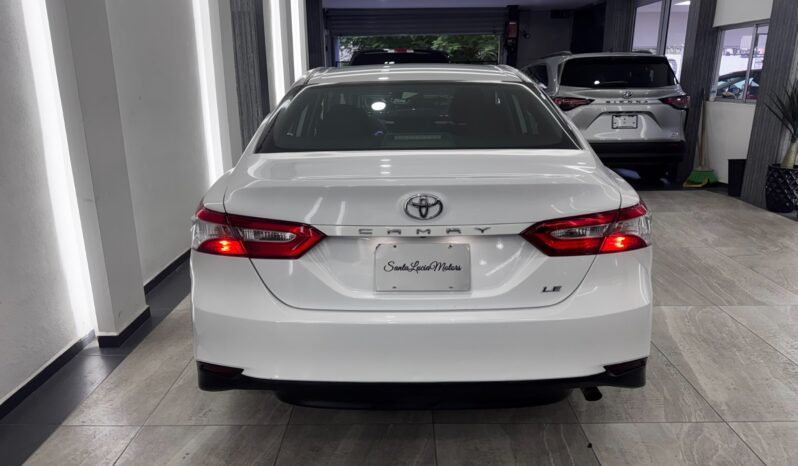 Toyota Camry LE 2019 lleno