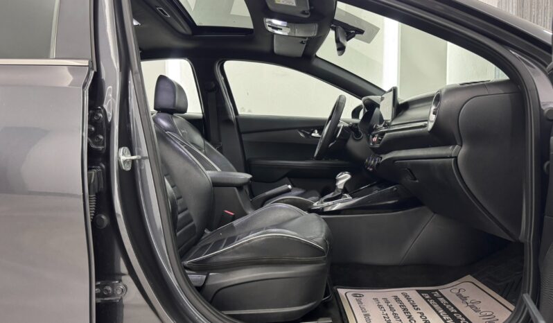 Kia Forte GT Line HB 2021 lleno