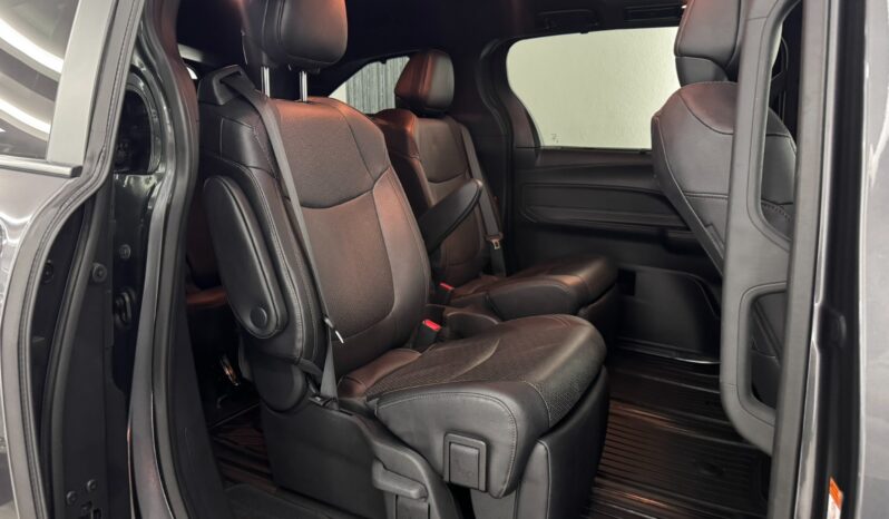 Toyota Sienna Platinum 2025 lleno