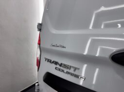 Ford Transit Courier 2023 lleno