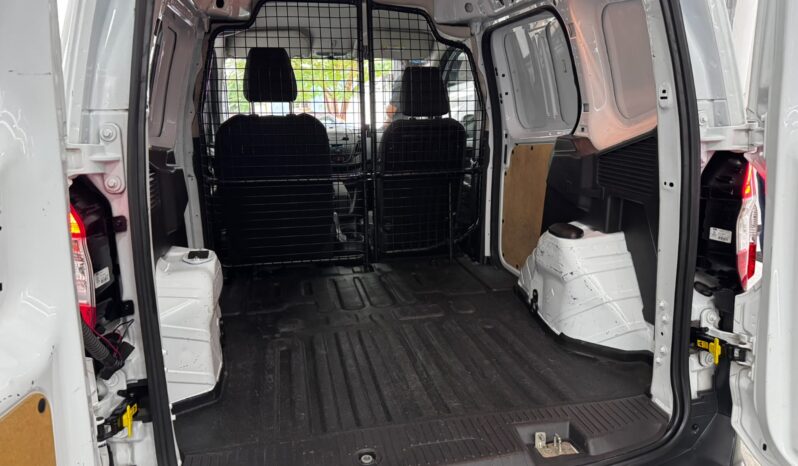 Ford Transit Courier 2023 lleno