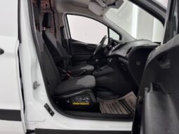 Ford Transit Courier 2023 lleno