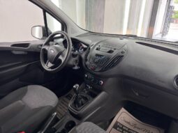 Ford Transit Courier 2023 lleno
