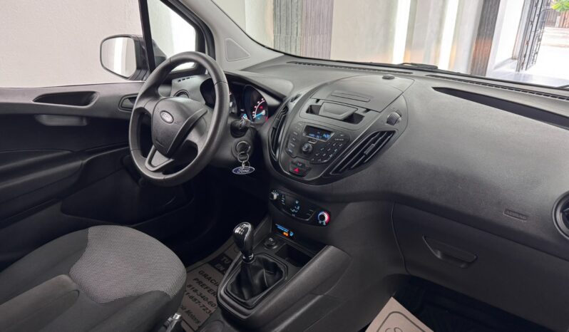 Ford Transit Courier 2023 lleno