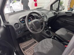 Ford Transit Courier 2023 lleno