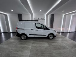 Ford Transit Courier 2023 lleno